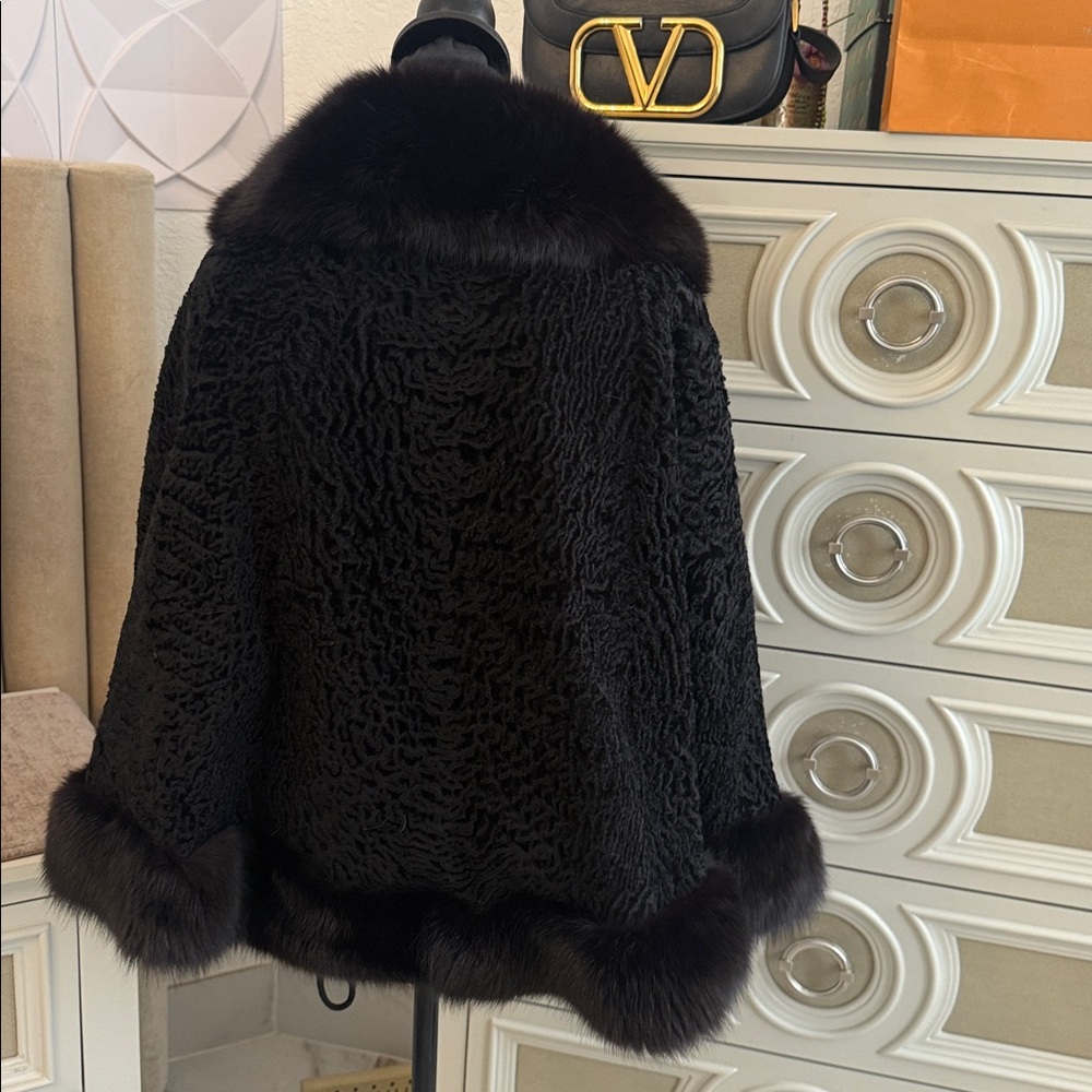 Fox fur trimmed cape large - Picture 6 of 11